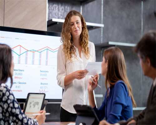 全球连线 | 80名平民走出亚速钢铁厂画面曝光 美国还在火上浇油