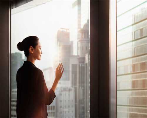 北海酒店宾馆频繁出现色情小卡片，警方蹲守一个多月抓获一卖淫团伙