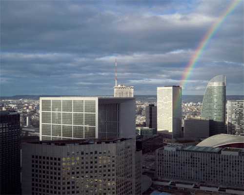 智能手机课堂走进绿地隆悦公馆花园服务中心