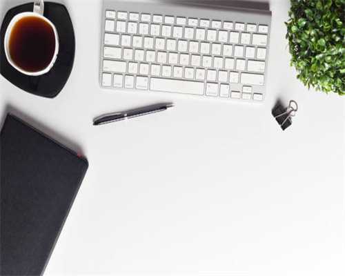 行走在故宫以东