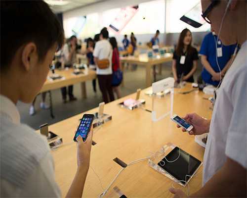 桂林一女子在社区公示栏的公益广告上发布房屋出租广告，被警方训诫