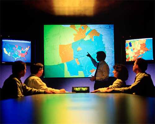 万科前三季度销售超1800亿跑赢大市，提升主业竞争力迎政策东风