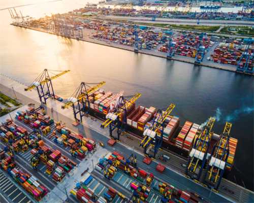 违法交易泛滥，无数富婆挥金如土，奢靡的白马会所，为何一夜覆灭