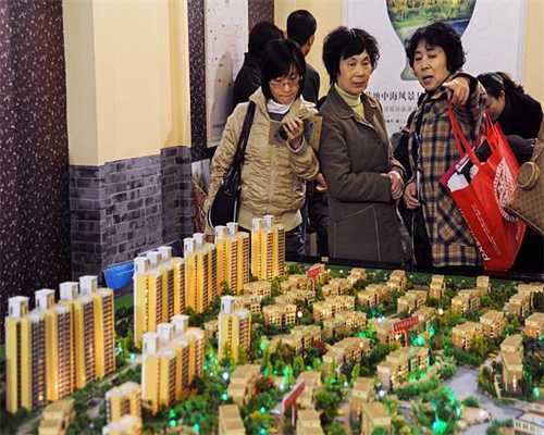 大沙路、吴兴路等路面破损失修 青岛多条“麻脸路”急需“整容”