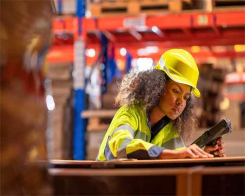 檀健次、周也二搭现偶，魏大勋、邢菲惊喜加盟，《春树里》启动