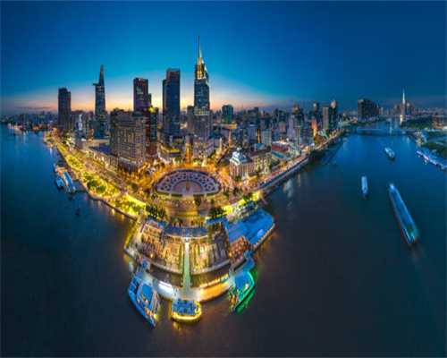 【历城】全福街道名辉豪庭社区城管工作站绿化修剪正当时，扮靓环境提颜值