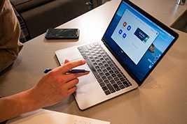 6876万起！武林壹号豪宅开拍，客厅6米挑高，房内就能看西湖